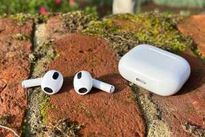 There's another AirPods firmware update. And no, we don't know what it does