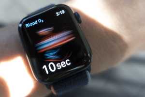 Apple is removing the Apple Watch's blood-oxygen functionality 