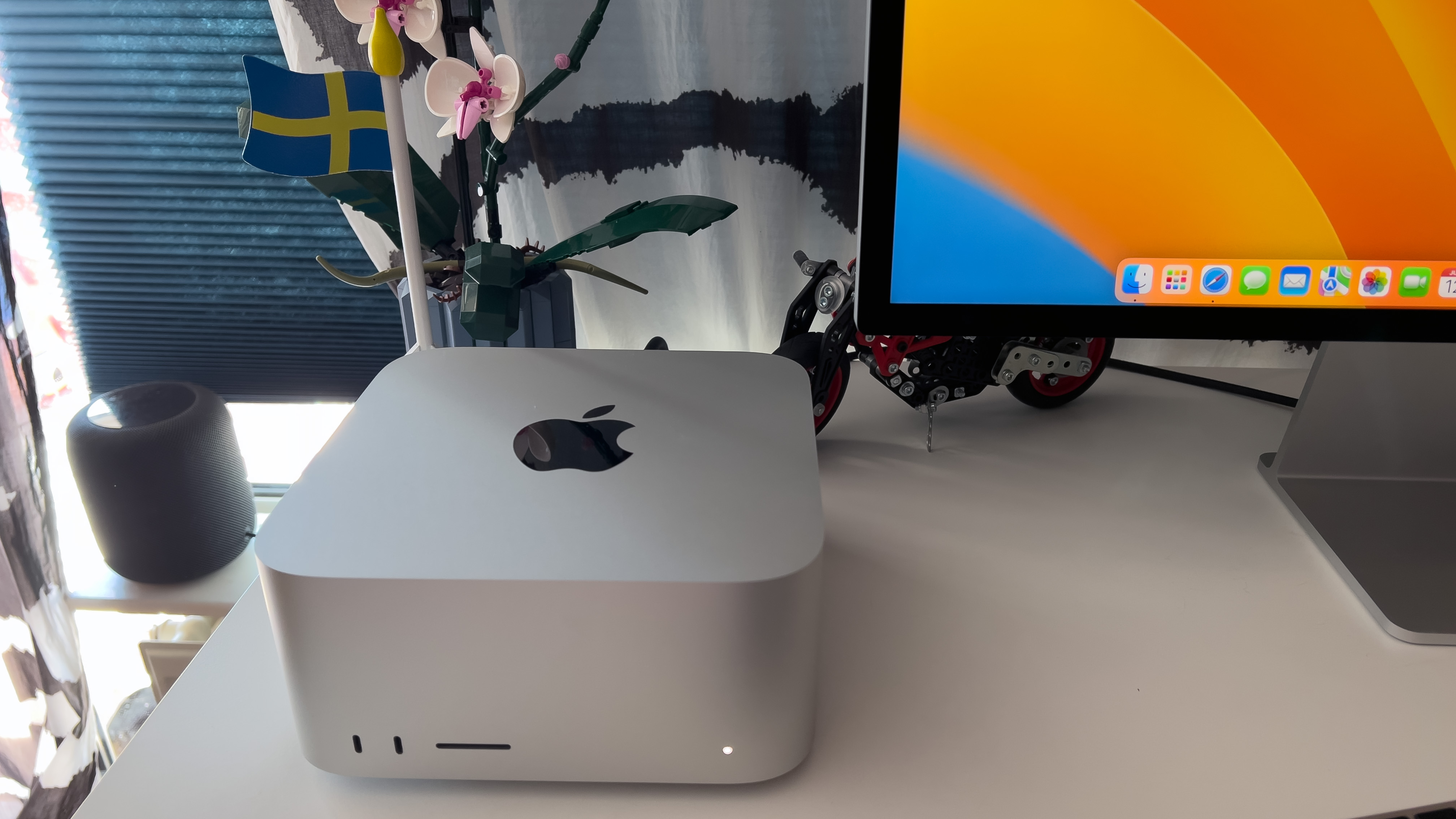 Apple Mac Studio (M2 Ultra, 2023)